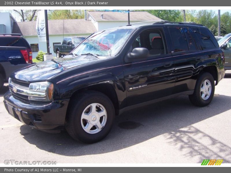 Onyx Black / Dark Pewter 2002 Chevrolet TrailBlazer LS 4x4