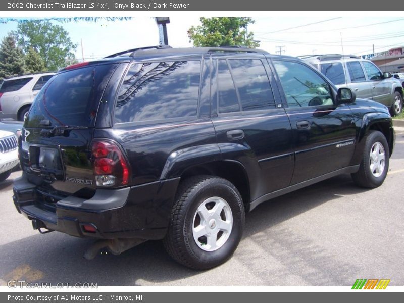 Onyx Black / Dark Pewter 2002 Chevrolet TrailBlazer LS 4x4