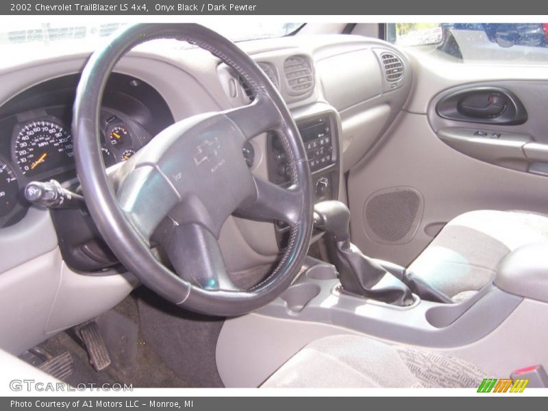Onyx Black / Dark Pewter 2002 Chevrolet TrailBlazer LS 4x4