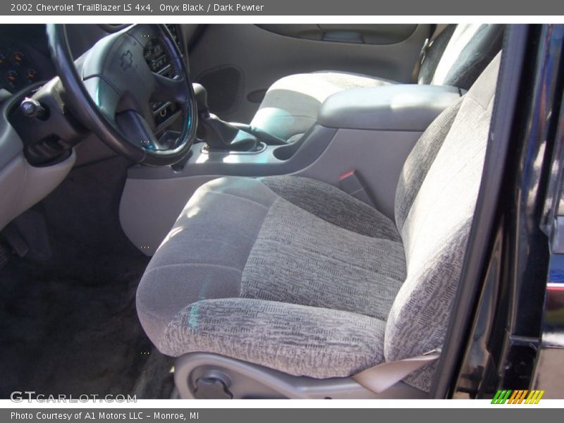 Onyx Black / Dark Pewter 2002 Chevrolet TrailBlazer LS 4x4