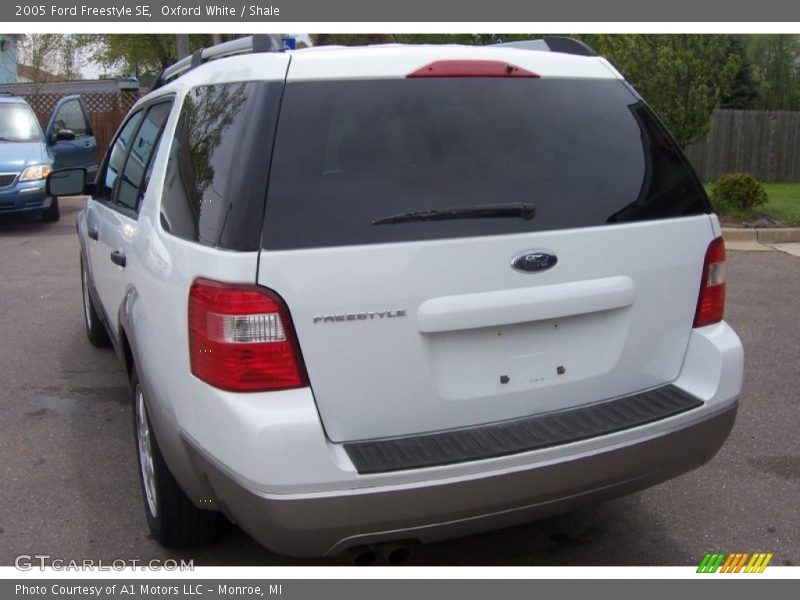 Oxford White / Shale 2005 Ford Freestyle SE