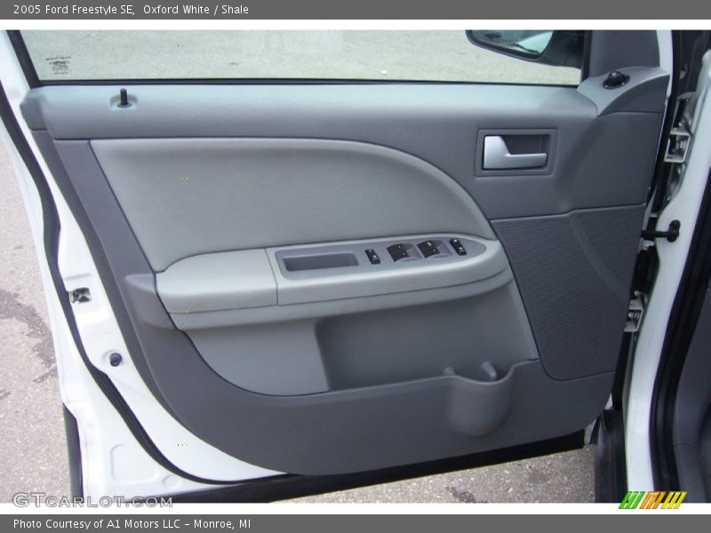 Oxford White / Shale 2005 Ford Freestyle SE