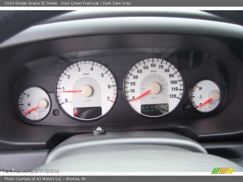 Onyx Green Pearlcoat / Dark Slate Gray 2004 Dodge Stratus ES Sedan