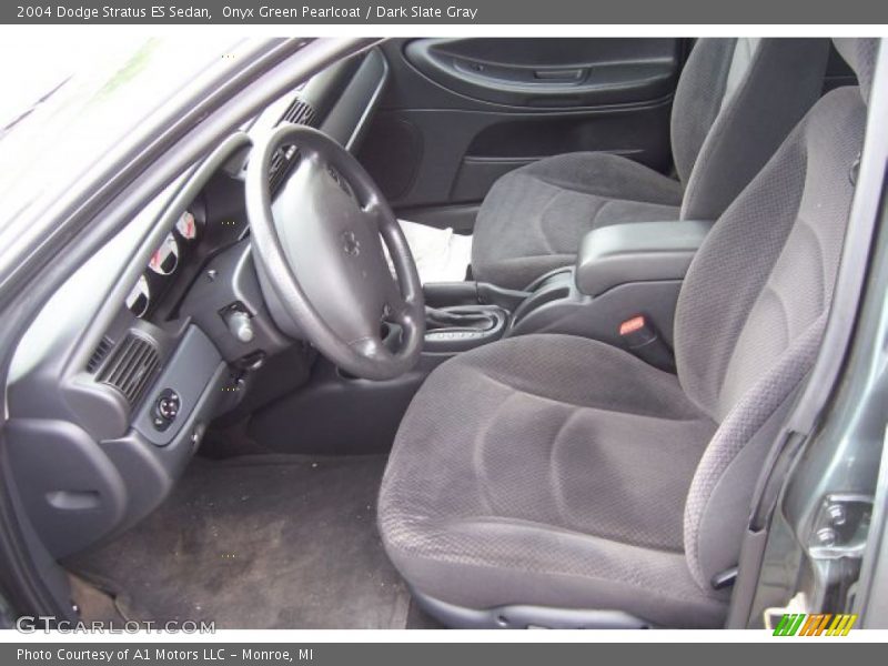 Onyx Green Pearlcoat / Dark Slate Gray 2004 Dodge Stratus ES Sedan