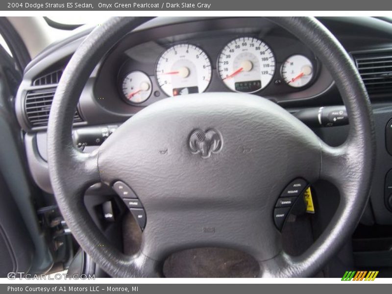 Onyx Green Pearlcoat / Dark Slate Gray 2004 Dodge Stratus ES Sedan