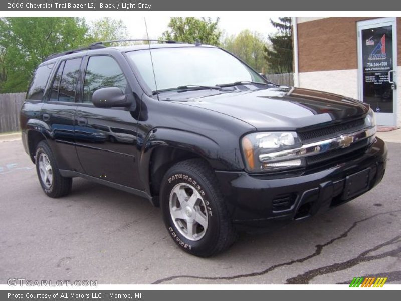Black / Light Gray 2006 Chevrolet TrailBlazer LS