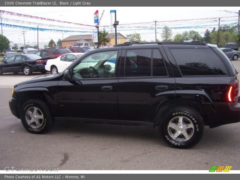 Black / Light Gray 2006 Chevrolet TrailBlazer LS