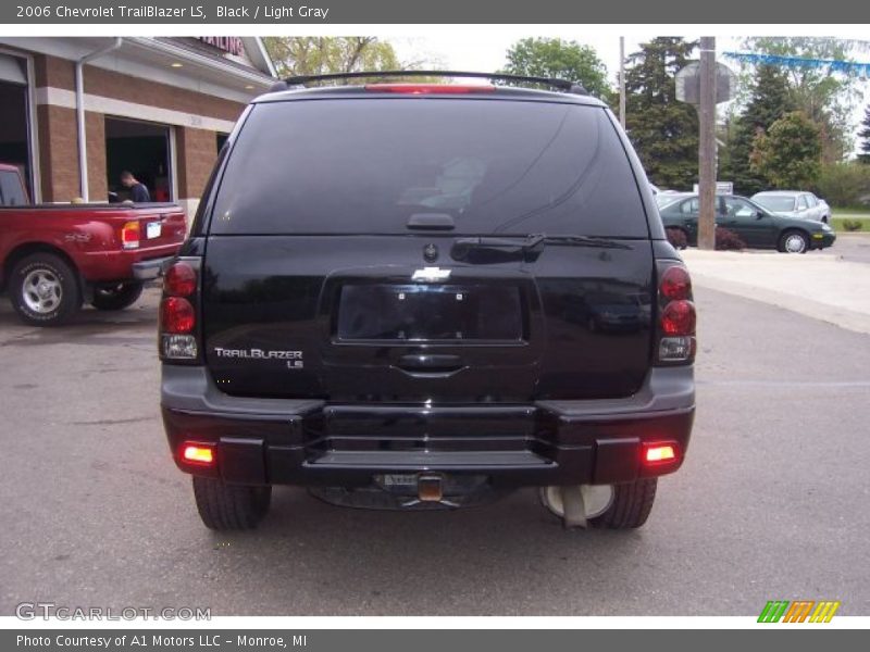 Black / Light Gray 2006 Chevrolet TrailBlazer LS