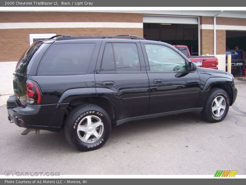 Black / Light Gray 2006 Chevrolet TrailBlazer LS