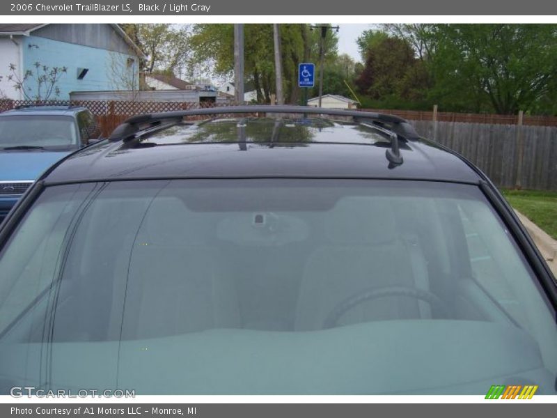 Black / Light Gray 2006 Chevrolet TrailBlazer LS