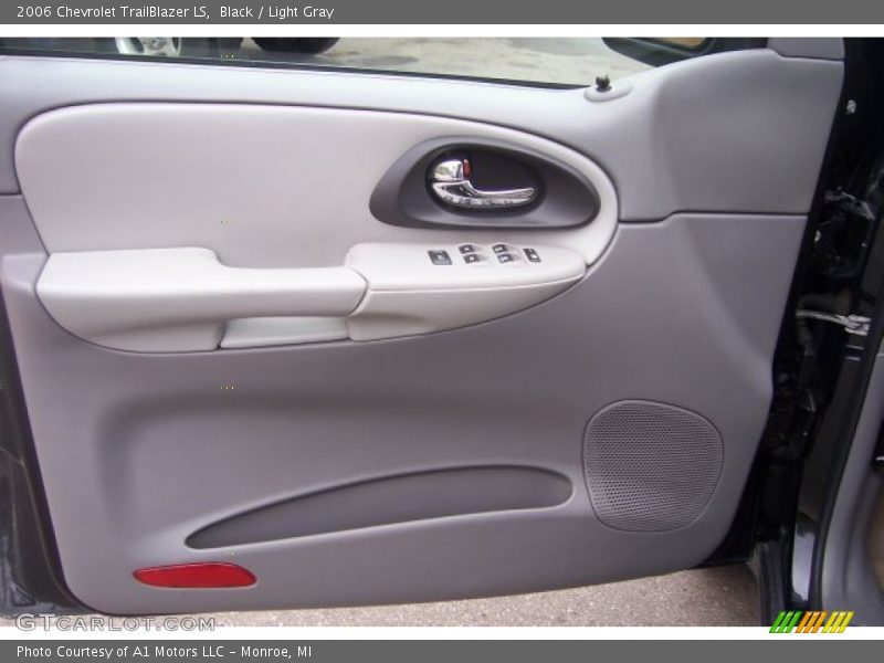 Black / Light Gray 2006 Chevrolet TrailBlazer LS
