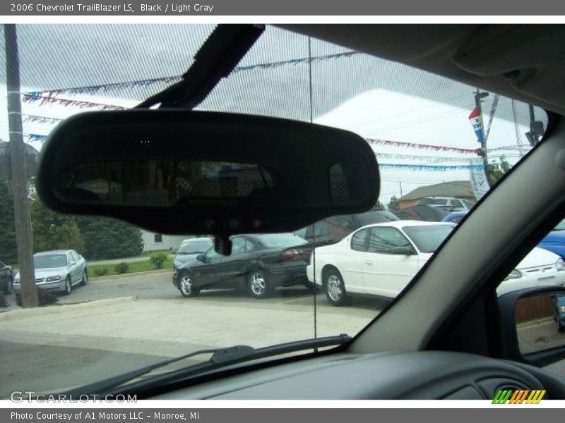 Black / Light Gray 2006 Chevrolet TrailBlazer LS
