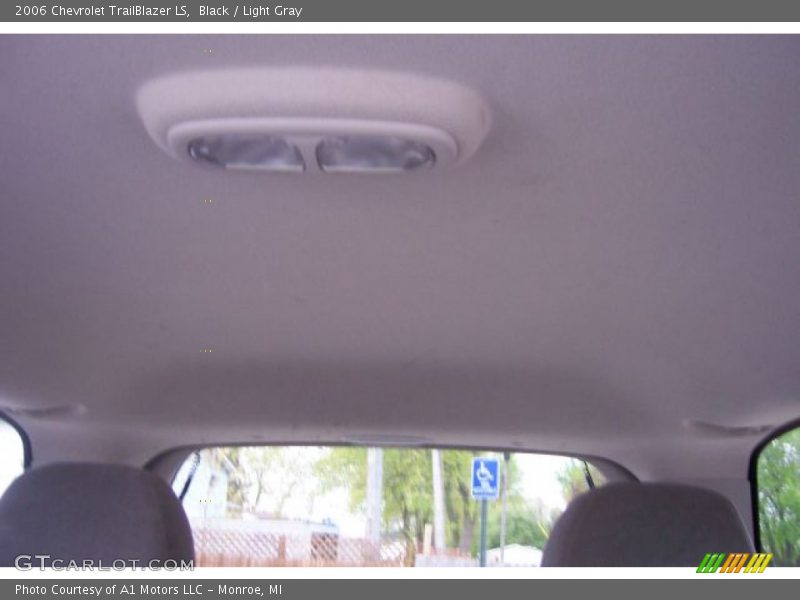 Black / Light Gray 2006 Chevrolet TrailBlazer LS