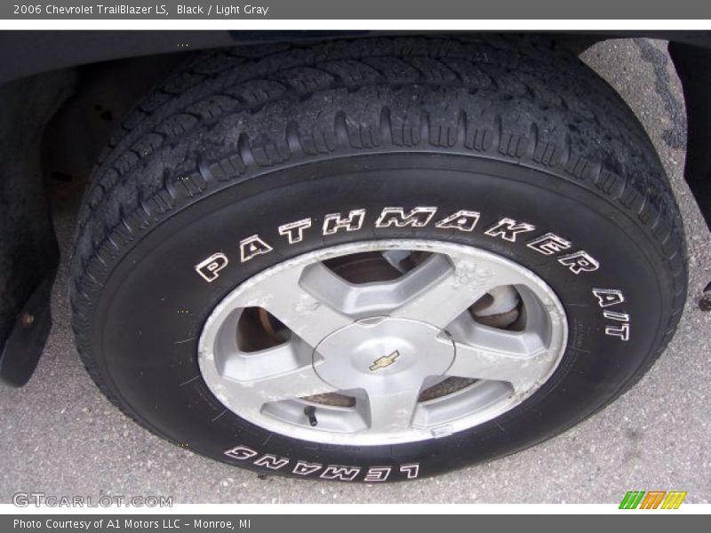Black / Light Gray 2006 Chevrolet TrailBlazer LS