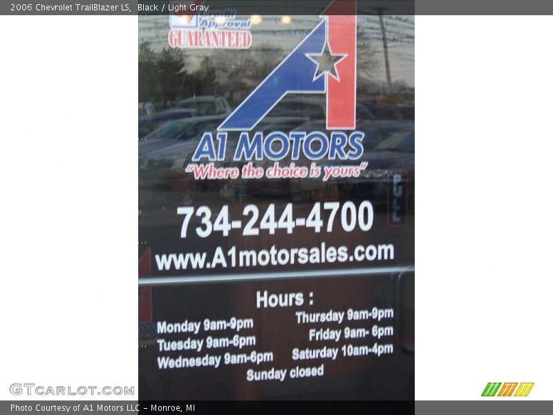 Black / Light Gray 2006 Chevrolet TrailBlazer LS