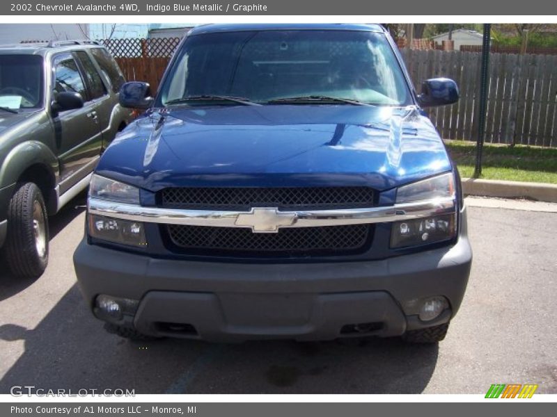 Indigo Blue Metallic / Graphite 2002 Chevrolet Avalanche 4WD