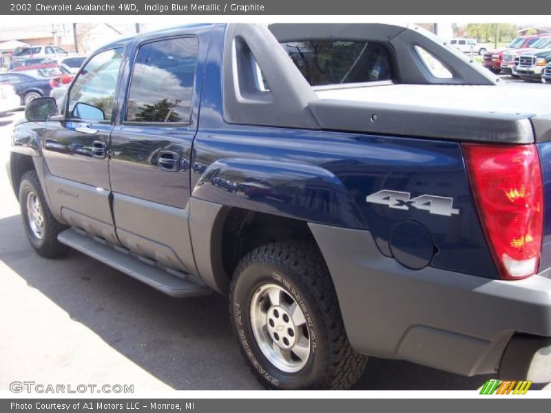 Indigo Blue Metallic / Graphite 2002 Chevrolet Avalanche 4WD