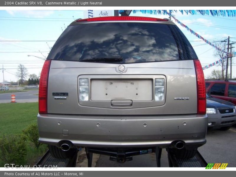 Cashmere Metallic / Light Neutral 2004 Cadillac SRX V8
