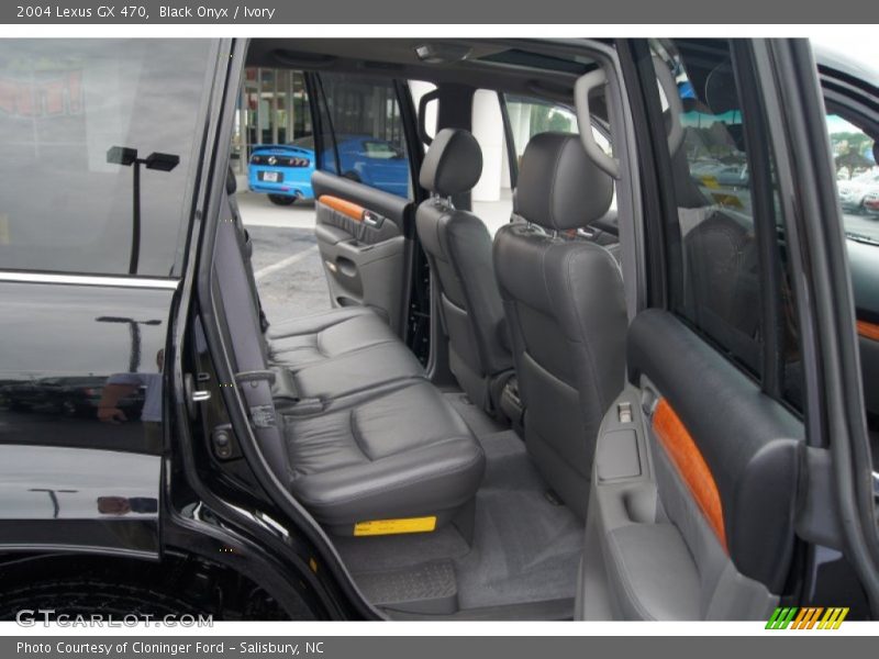 Black Onyx / Ivory 2004 Lexus GX 470
