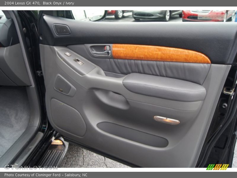 Black Onyx / Ivory 2004 Lexus GX 470