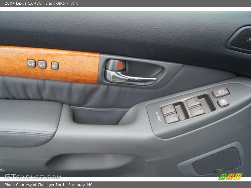 Black Onyx / Ivory 2004 Lexus GX 470