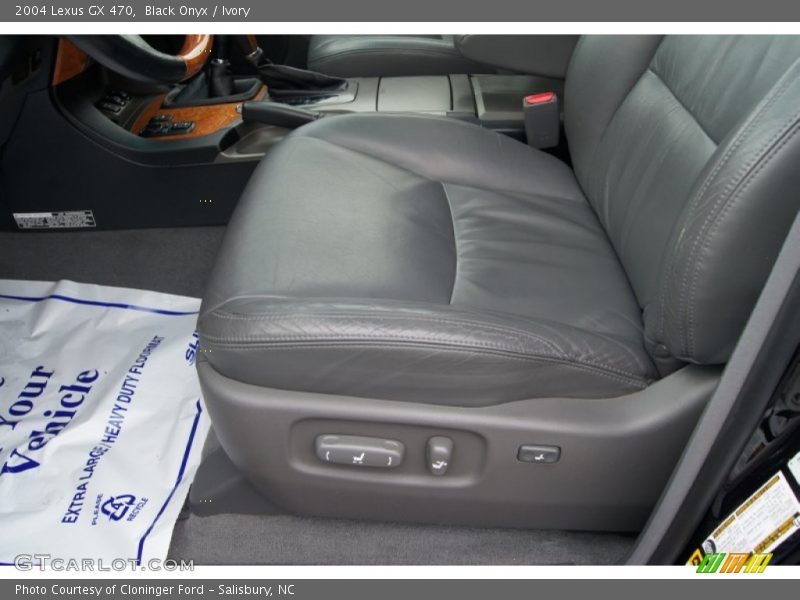Black Onyx / Ivory 2004 Lexus GX 470