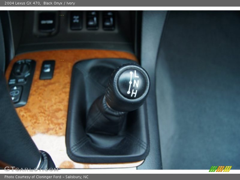 Black Onyx / Ivory 2004 Lexus GX 470