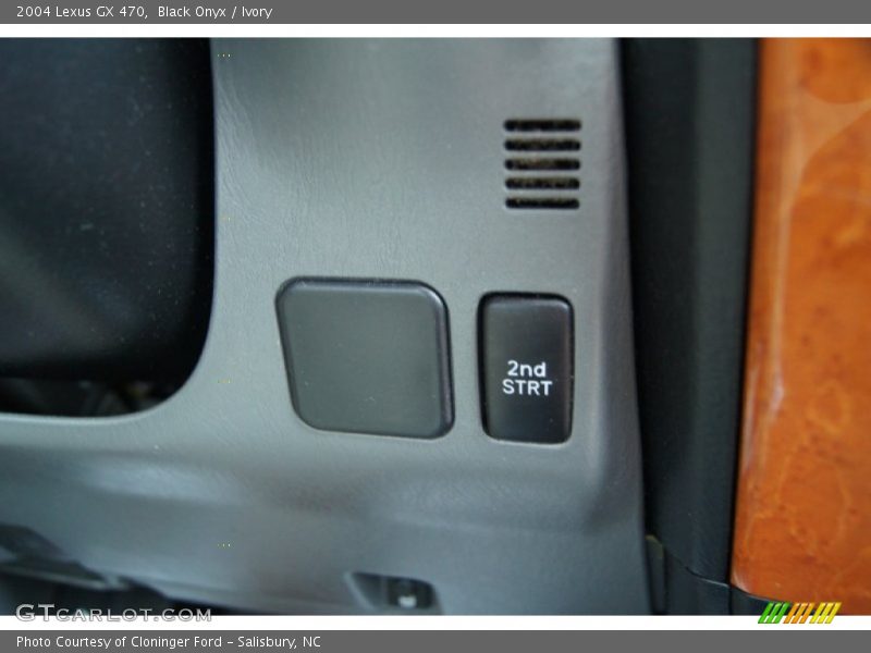 Black Onyx / Ivory 2004 Lexus GX 470