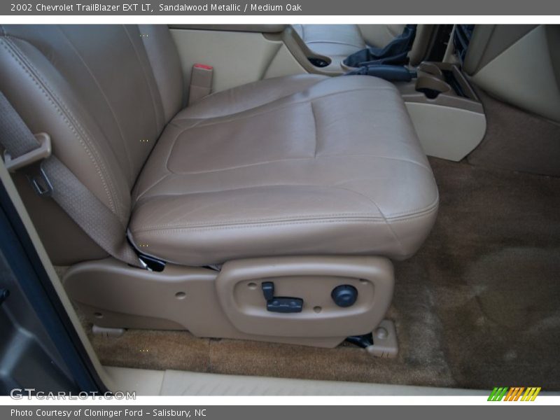 Sandalwood Metallic / Medium Oak 2002 Chevrolet TrailBlazer EXT LT