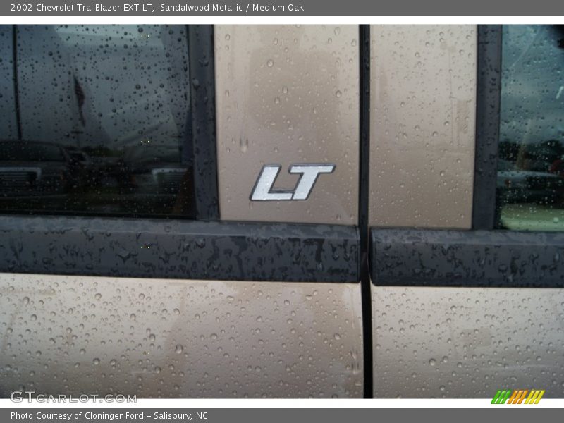 Sandalwood Metallic / Medium Oak 2002 Chevrolet TrailBlazer EXT LT
