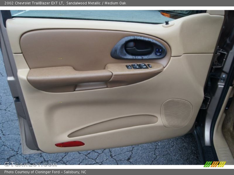 Sandalwood Metallic / Medium Oak 2002 Chevrolet TrailBlazer EXT LT