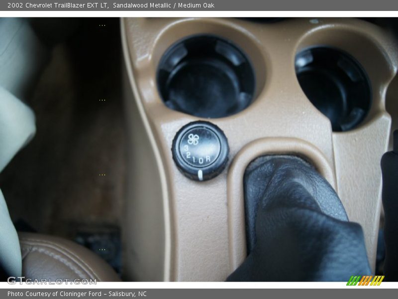 Sandalwood Metallic / Medium Oak 2002 Chevrolet TrailBlazer EXT LT