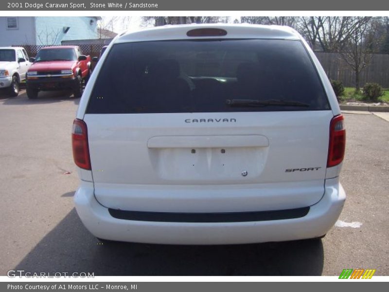 Stone White / Sandstone 2001 Dodge Caravan Sport
