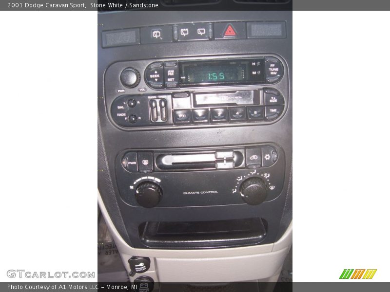 Stone White / Sandstone 2001 Dodge Caravan Sport