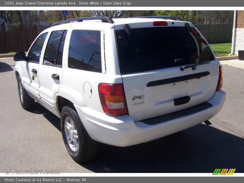 Stone White / Dark Slate Gray 2002 Jeep Grand Cherokee Laredo 4x4