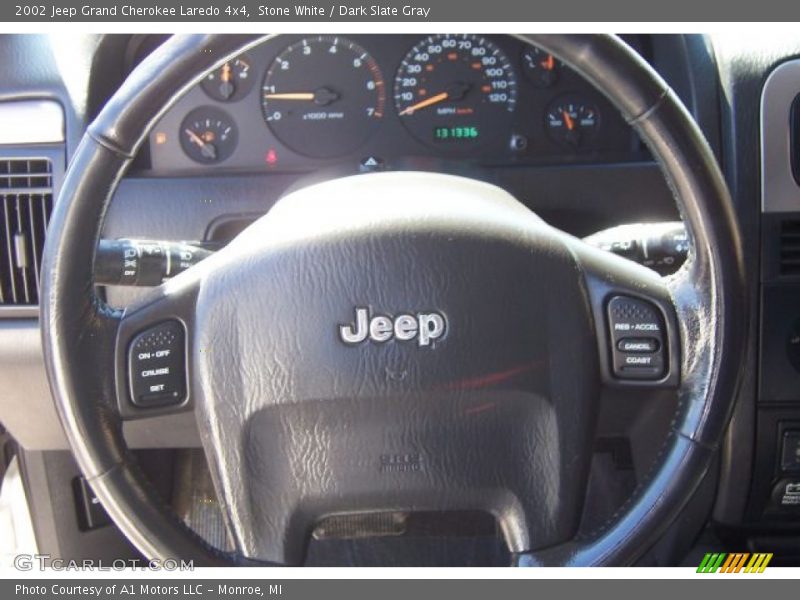 Stone White / Dark Slate Gray 2002 Jeep Grand Cherokee Laredo 4x4