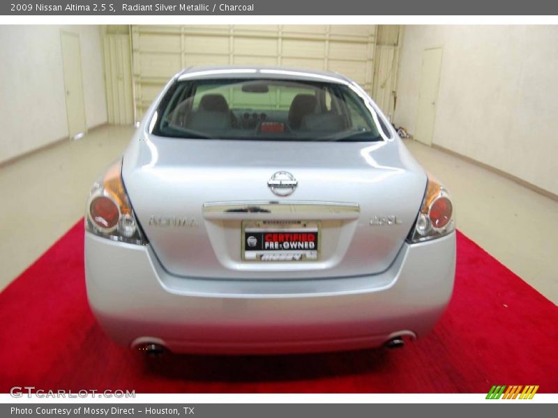 Radiant Silver Metallic / Charcoal 2009 Nissan Altima 2.5 S