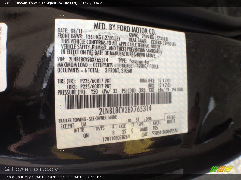 Black / Black 2011 Lincoln Town Car Signature Limited