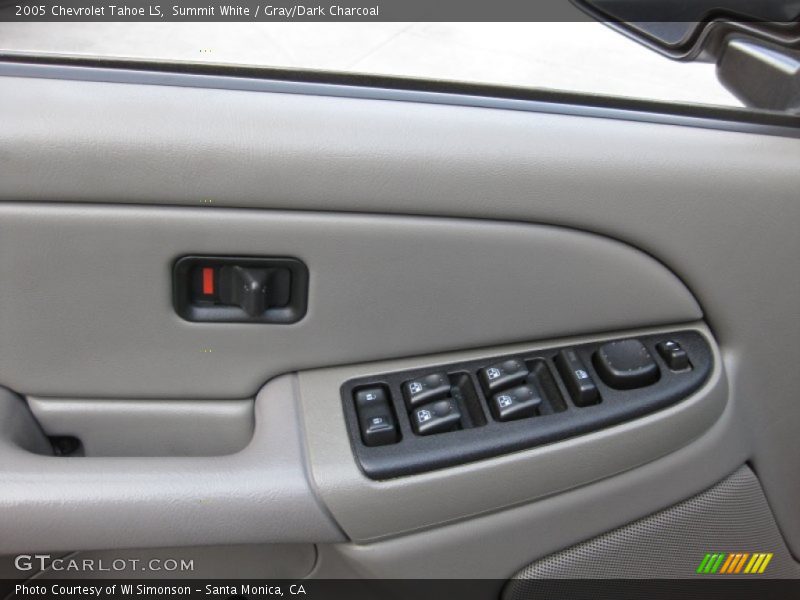 Summit White / Gray/Dark Charcoal 2005 Chevrolet Tahoe LS