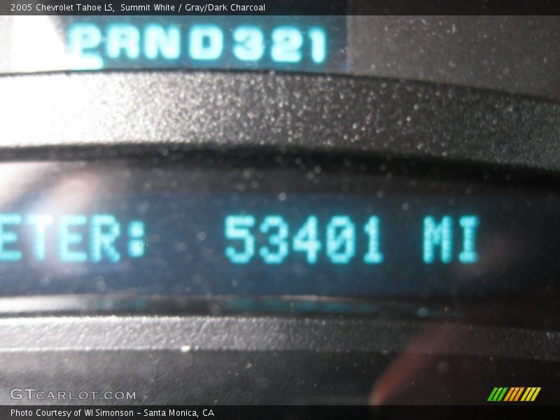 Summit White / Gray/Dark Charcoal 2005 Chevrolet Tahoe LS