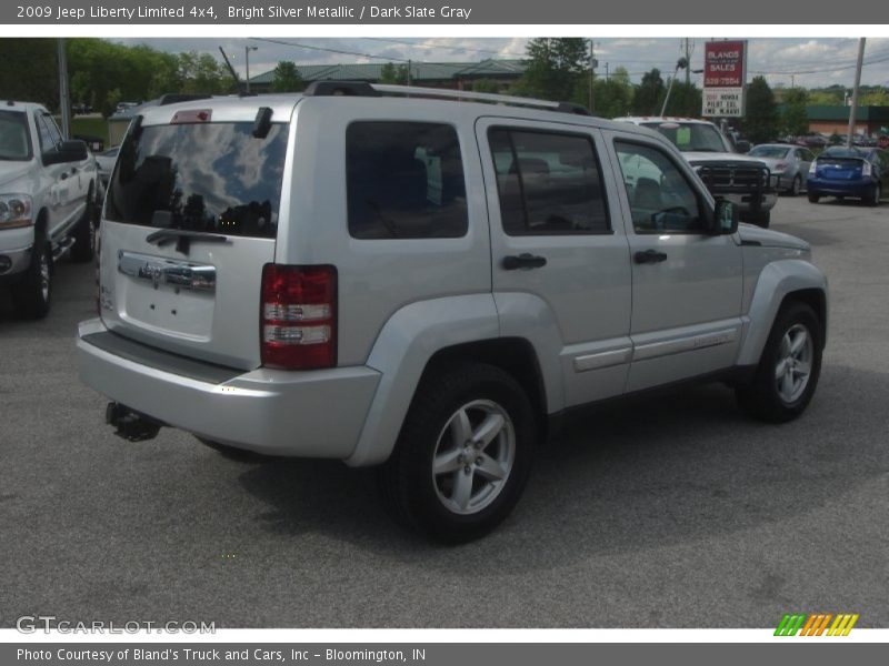 Bright Silver Metallic / Dark Slate Gray 2009 Jeep Liberty Limited 4x4