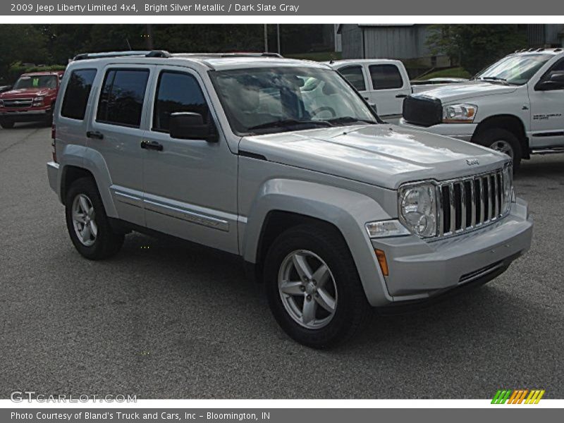Bright Silver Metallic / Dark Slate Gray 2009 Jeep Liberty Limited 4x4