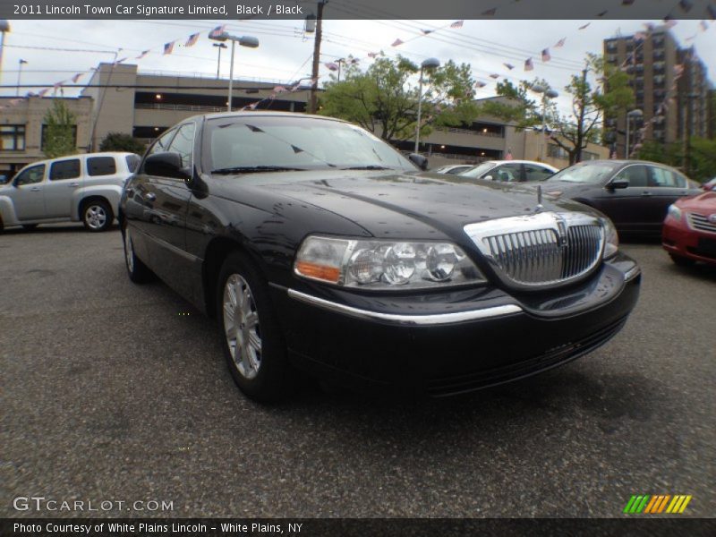 Black / Black 2011 Lincoln Town Car Signature Limited