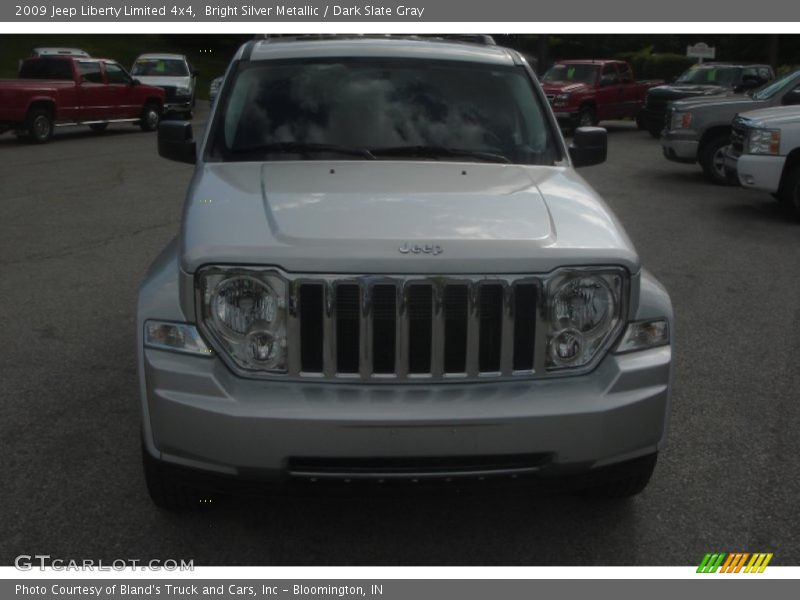 Bright Silver Metallic / Dark Slate Gray 2009 Jeep Liberty Limited 4x4