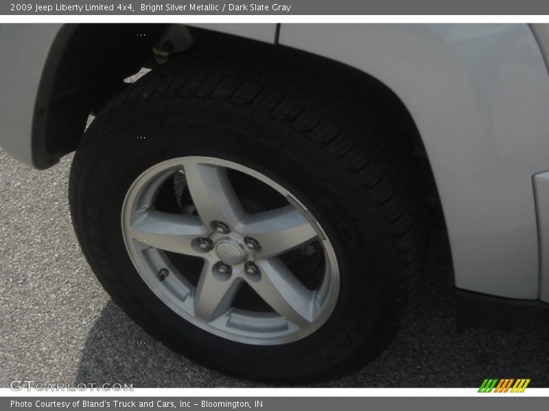 Bright Silver Metallic / Dark Slate Gray 2009 Jeep Liberty Limited 4x4