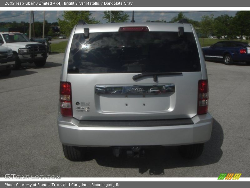 Bright Silver Metallic / Dark Slate Gray 2009 Jeep Liberty Limited 4x4