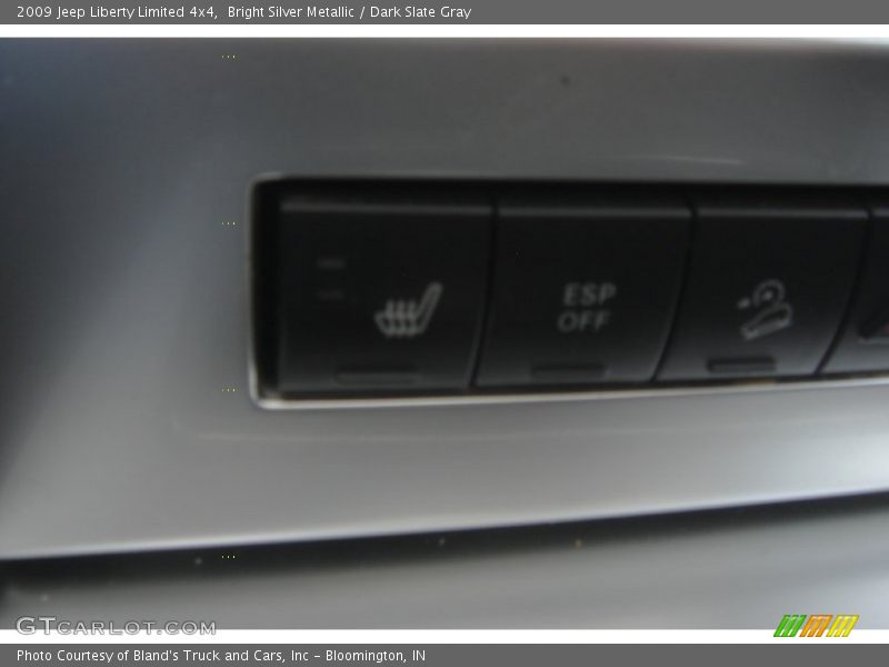 Bright Silver Metallic / Dark Slate Gray 2009 Jeep Liberty Limited 4x4