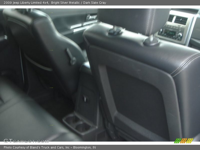 Bright Silver Metallic / Dark Slate Gray 2009 Jeep Liberty Limited 4x4