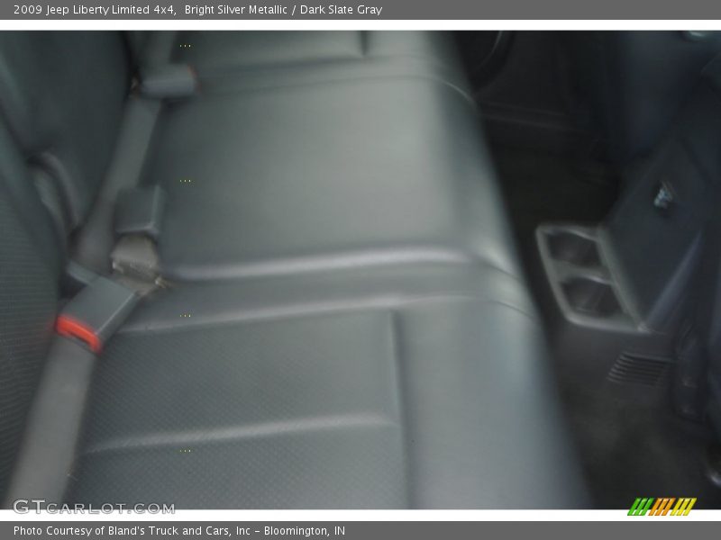 Bright Silver Metallic / Dark Slate Gray 2009 Jeep Liberty Limited 4x4