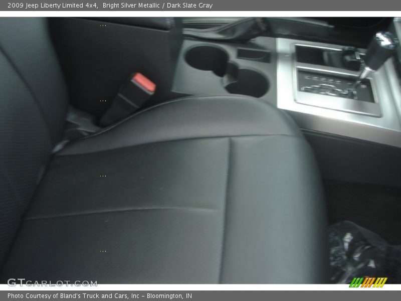 Bright Silver Metallic / Dark Slate Gray 2009 Jeep Liberty Limited 4x4